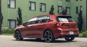 Volkswagen не відмовиться від седанів і хетчбеків