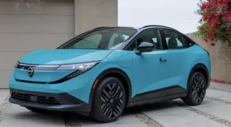 Nissan Leaf 2026: легендарний електромобіль перетворюється на стильний кросовер