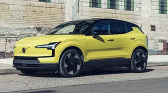 Volvo розширює SUV-лінійку: бренд готує доступний електрокросовер і новий флагман