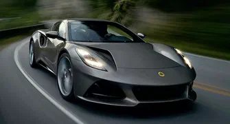 Lotus Emira отримає гібрид: нова ера для британського спорткара