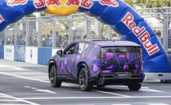 Прототип Honda 0 SUV помічено в Токіо — і керує ним не абихто!