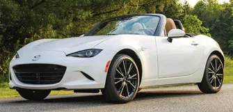 Mazda готує електричну Miata, але не хоче втратити її легендарну легкість