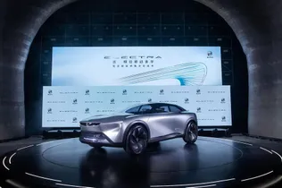 У кросовера Buick Electra з'явився «космічний» дизайн