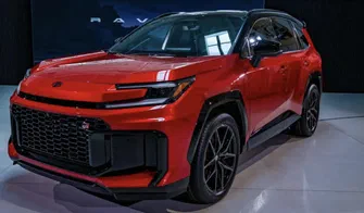 2026 Toyota RAV4: гібрид подешевшав — нові ціни й версії