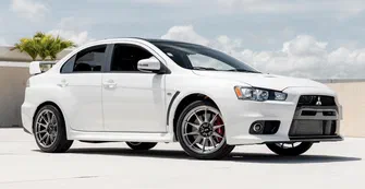 Легендарний Mitsubishi Lancer Evolution X продали за вражаючу суму на аукціоні