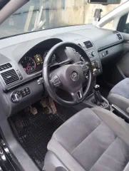 Volkswagen Touran 2011