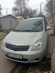 Toyota Corolla Verso 2004