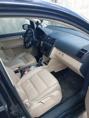 Volkswagen Touran 2012