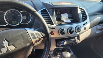 Mitsubishi L200 2011