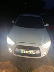 Mitsubishi Outlander Sport 2011