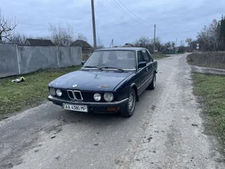 BMW 5 серии 1987