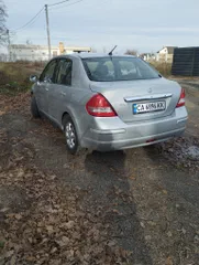 Nissan Tiida 2010