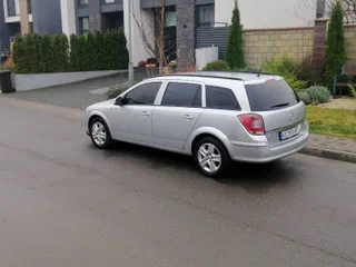 Opel Astra 2012