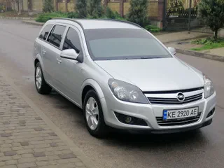 Opel Astra 2012