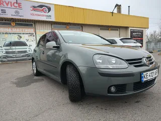 Volkswagen Golf 2004