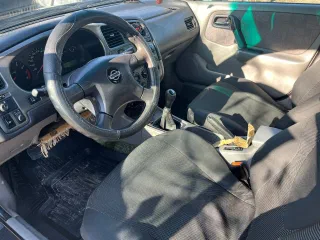 Nissan Primera 2001
