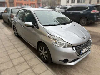 Peugeot 208 2013