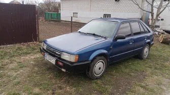 Mazda 323 1986
