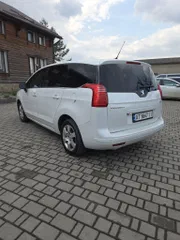 Peugeot 5008 2010