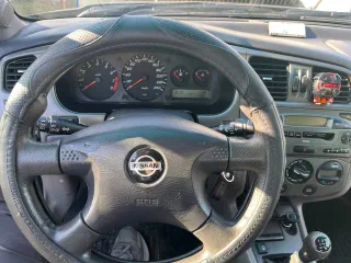 Nissan Primera 2001
