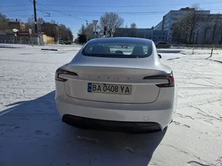 Tesla Model 3 2025