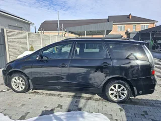 Mitsubishi Grandis 2004