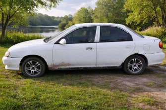 Kia Sephia 2001
