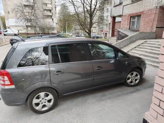Opel Zafira 2011