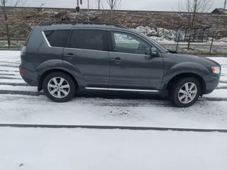 Mitsubishi Outlander 2011