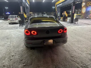 Volkswagen Passat CC 2011