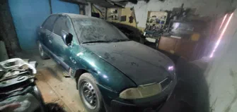 Mitsubishi Carisma 2002