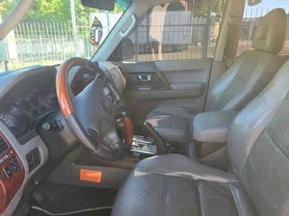 Mitsubishi Pajero 2003