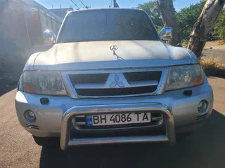 Mitsubishi Pajero 2003