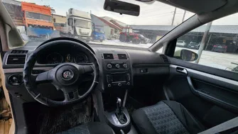 Volkswagen Touran 2012