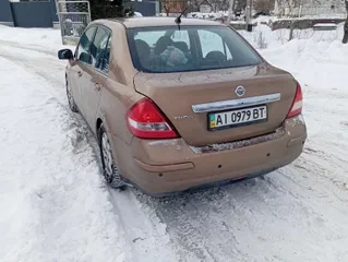 Nissan Tiida 2008