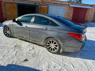 Hyundai Sonata 2010