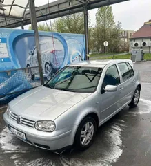 Volkswagen Golf 2004