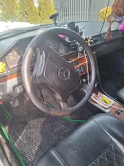 Mercedes-Benz W124 1987