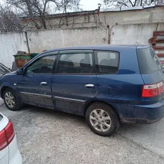 Kia Carens 2005