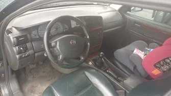 Opel Omega 2001