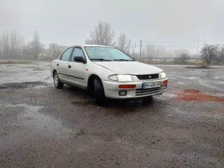 Mazda 323 1995