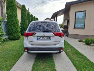 Mitsubishi Outlander 2016