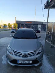 Toyota Avensis 2013