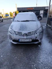 Toyota Avensis 2013
