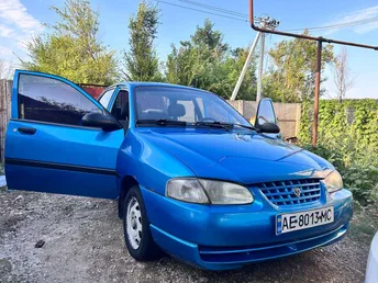 Kia Avella 1999