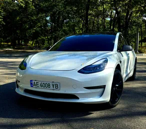 Tesla Model 3 2021