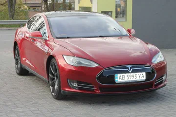 Tesla Model S 2013