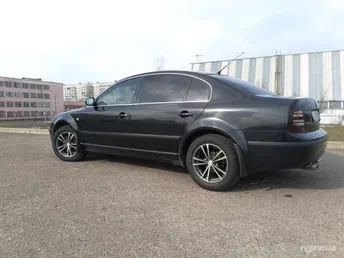 Skoda Superb 2004