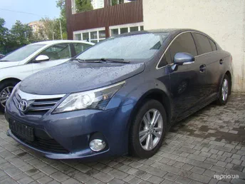 Toyota Avensis 2013