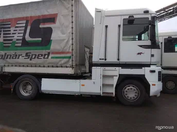 Renault Magnum 2002